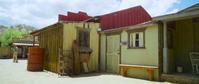 I just have some
experience from the war, - Gunfight at Rio Bravo