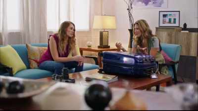 - I just, I don't understand.
- I'm sorry. - Pearl in Paradise