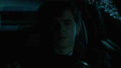 - I just killed someone, mother. - Bates Motel