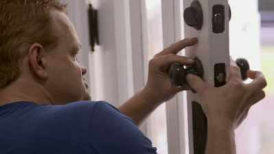 I just know I'm gonna
have to change these locks - Inmate to Roommate
