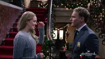 I was just looking
for Christina and Patricia. - Christmas at the Palace