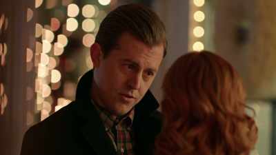 I just need, like, a little time
to... to think about it... - Christmas with the Campbells