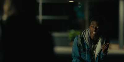 - I just need to take that pee, - Zombie Town