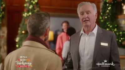 I just realized I need to talk
to her as well. - Christmas in Tahoe