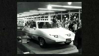 I just remember looking
at that car and thinking, - The Lady and the Dale
