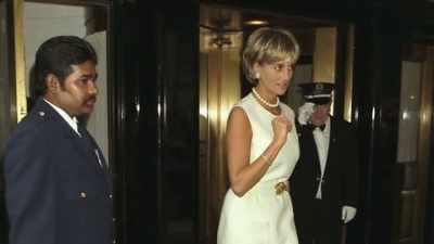 I was just standing
in front of the room, - Always at The Carlyle