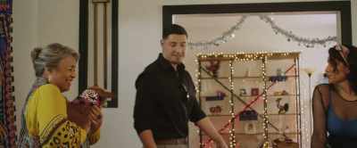 I just stopped by to bring
you ladies some pan dulce. - How the Gringo Stole Christmas