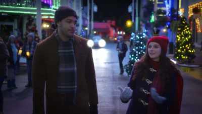 I just think it would make
our event unique, you know, - The Dog Days of Christmas