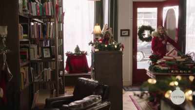 I was just thinking of
telling people - Christmas Around the Corner