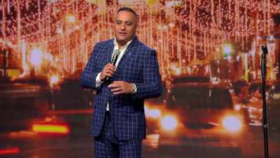 I just thought I
was a bleeder when I - Russell Peters: Deported