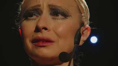 I just wanna have a baby. (sobs) - Courtney Pauroso: Vanessa 5000
