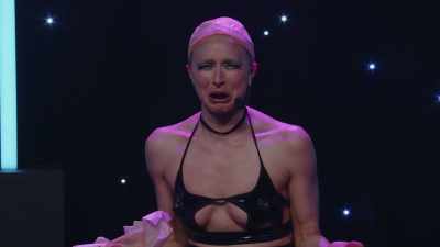 I just wanna live mas, you know? (crying) - Courtney Pauroso: Vanessa 5000