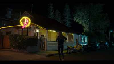 ♪ I just want you ♪ - Tidelands