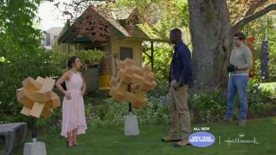 I just want the visitors
to sit on something - The Wedding Veil