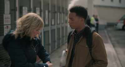 - I just wanted to know...
do you think I belong here? - Sage homme