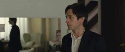 - I just wanted to say goodbye.
- They're looking for you. - Museo