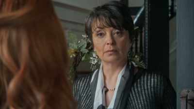 I just wanted to-- - Aurora Teagarden Mysteries: Death at the Diner