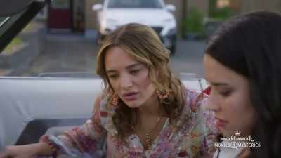 I just wish we knew
who he was with - Nikki & Nora: Sister Sleuths