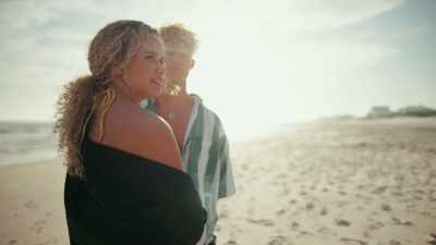 I just wonder,
maybe it's 'cause, like, you and Nick, - Love in Fairhope