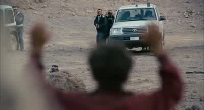 I killed the American I was the only one who shot at youThey did nothing nothingKill me but save my brother he did nothing nothingSave my brother he did nothing - Babel