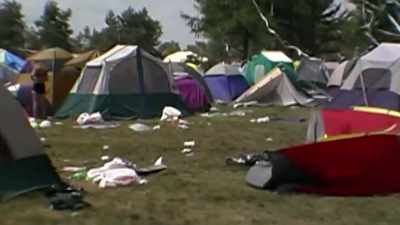 I kinda heard my brothers Rob
and Brian talking. - Woodstock 99: Peace Love and Rage