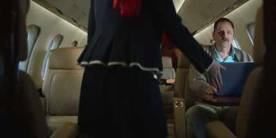 I kindly ask that you fasten
your seatbelt - Holiday Hold-Up