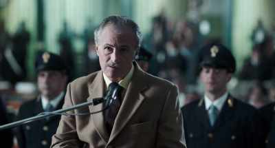 I knew his brother well, not him. - The Traitor