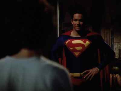 - I knew it, I look stupid.
- No. - Lois & Clark: The New Adventures of Superman