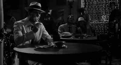 I knew Marlowe had
steered me right. - Dead Men Don't Wear Plaid