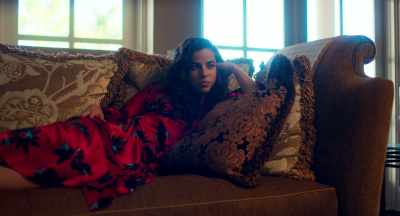 I knew some things.
I knew that she had, uh... - Too Old to Die Young