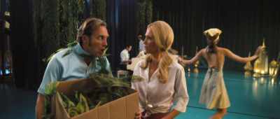 I know astronauts.
[scoffs] I was a pilot, remember? - Palm Royale