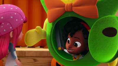 I know Big Apple City can seem
loud and overwhelming, - Strawberry Shortcake and the Beast of Berry Bog