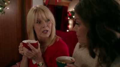 I know Elizabeth just
knows that we can use - Ms. Christmas Comes to Town