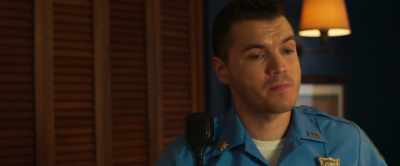 - I know you from someplace.
- Uh... from this evac. - Force of Nature