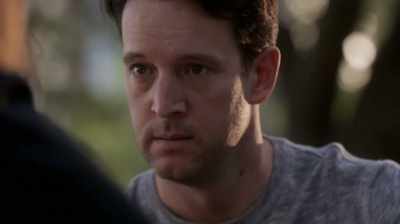 I know you have
a gun under the table. - Intelligence