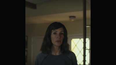 - I know who he is.
- He just fixed my record player. Can you believe it? - Homecoming