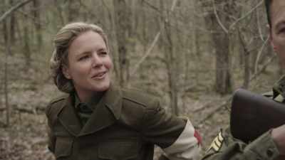 I know how you can get
something out of this war. - Huntress