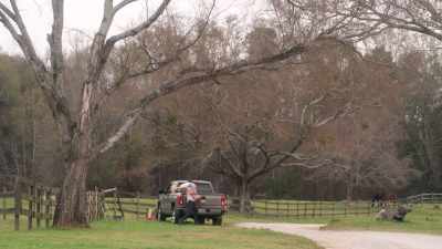 I know how to fix the fence, Country - Hollywood Dirt