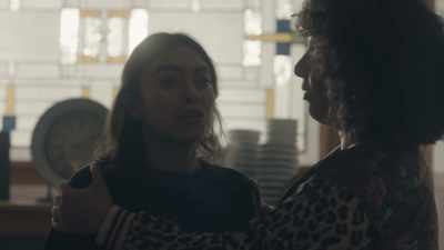 -I know, I know, I know.
-[Lauren sobbing] - Friday Night Sext Scandal