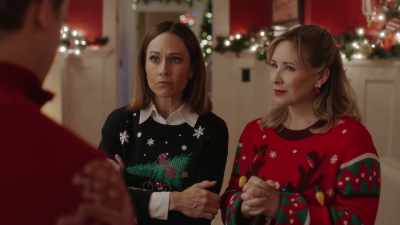 I know, I know that Jo loves
this party, and so I thought - Our Holiday Story