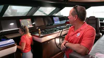 I know but I wanna,
wanna, you know. - Below Deck Sailing Yacht