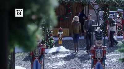 I know this is a bad time, - The Mistletoe Secret