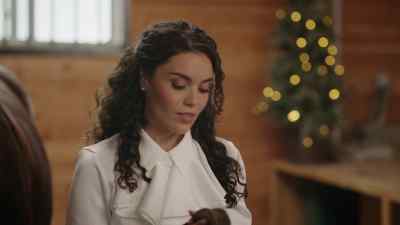 I know this isn't
maybe what you expected, - Unwrapping Christmas: Mia's Prince