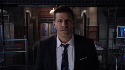 I know who it is. - Bones