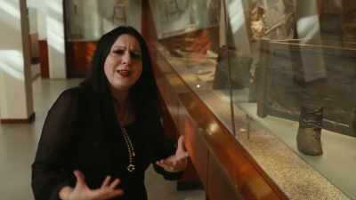 I know it's high status,
but, still, it's the sort of thing - Raiders of the Lost Past with Janina Ramirez