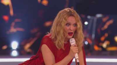 "I know I've got 75 minutes,
and the..." - An Audience With Kylie