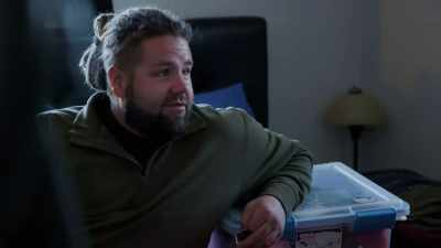- I know Kyle likes
to try to give people - Inmate to Roommate