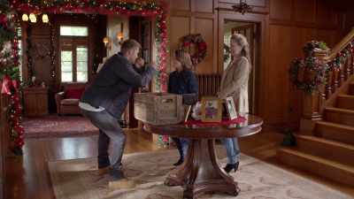 - I know.
(makes explosion sound) - Toying with the Holidays