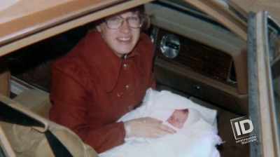 I KNOW MY MOM DIED
IN HER APARTMENT, - The Lake Erie Murders