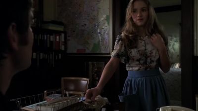 - I know your name.
- Yeah? - Six Feet Under